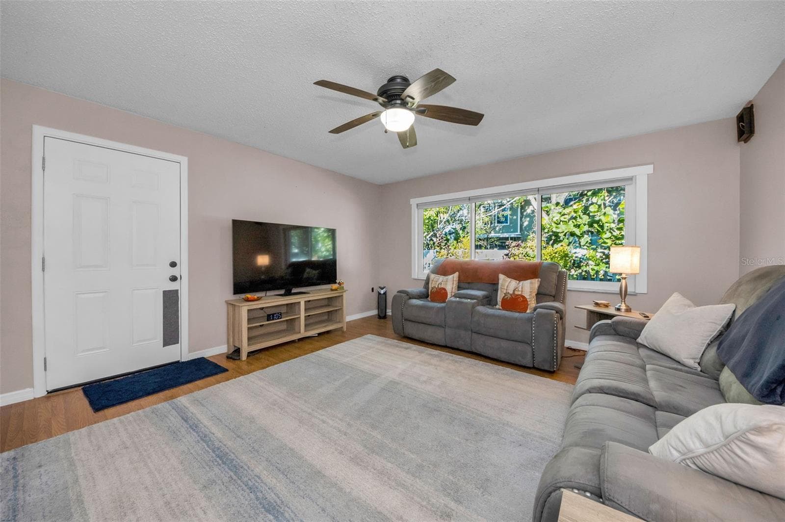 8037 Powder Horn Cir photo 3