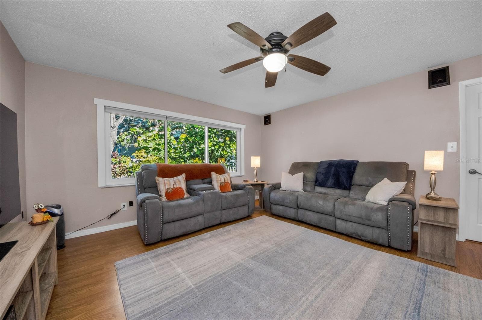 8037 Powder Horn Cir photo 4