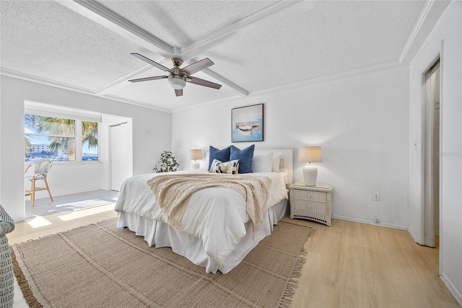 4775 Cove Cir #203 photo 3