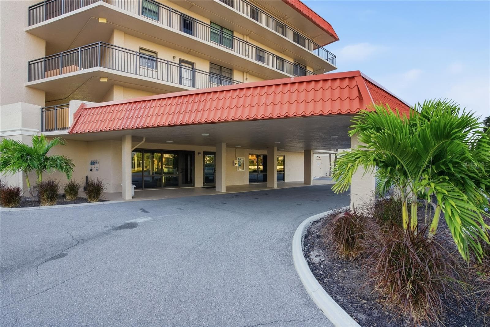 17580 Gulf Blvd #302 photo 3
