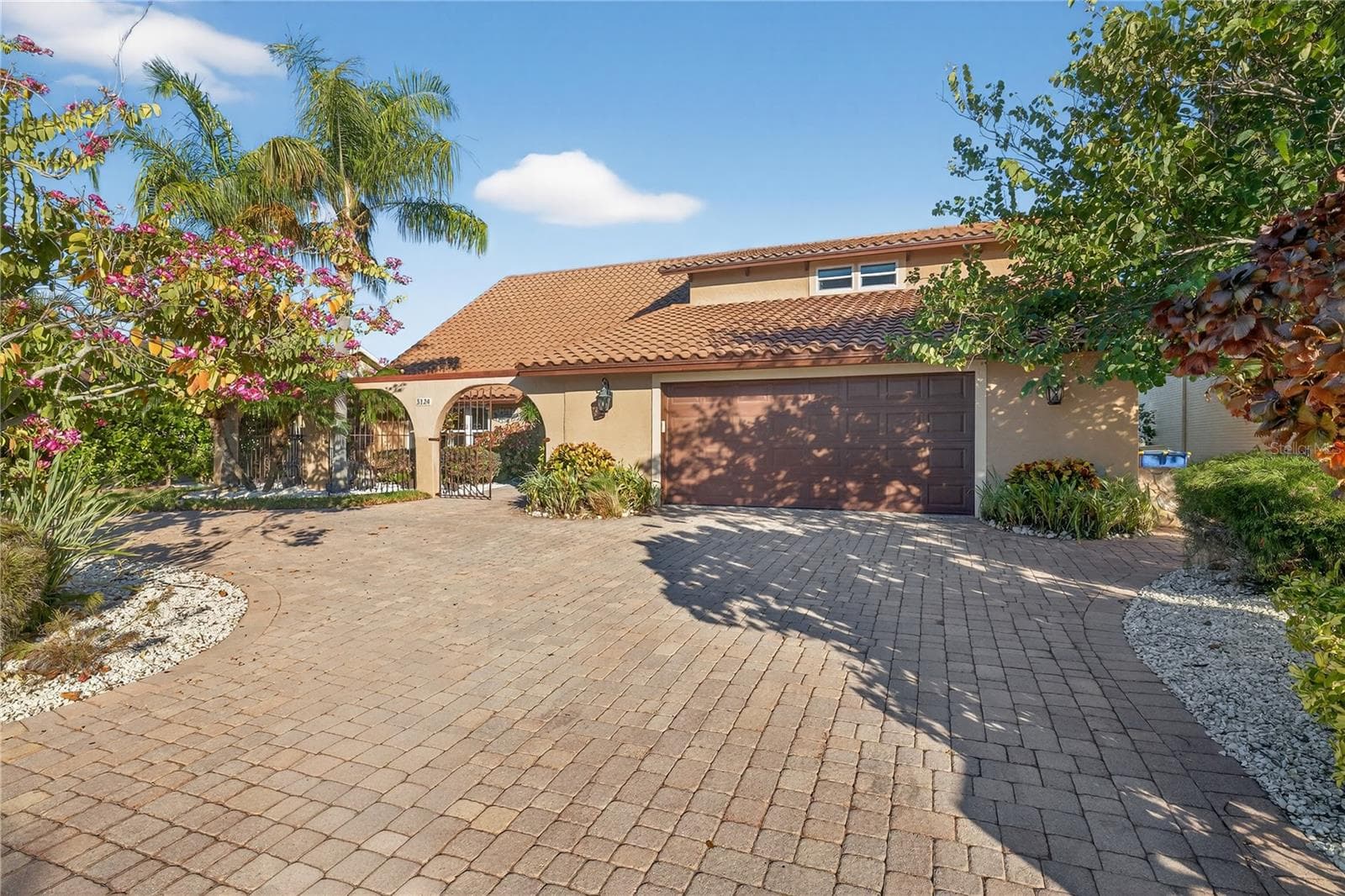 5124 South Shore Dr