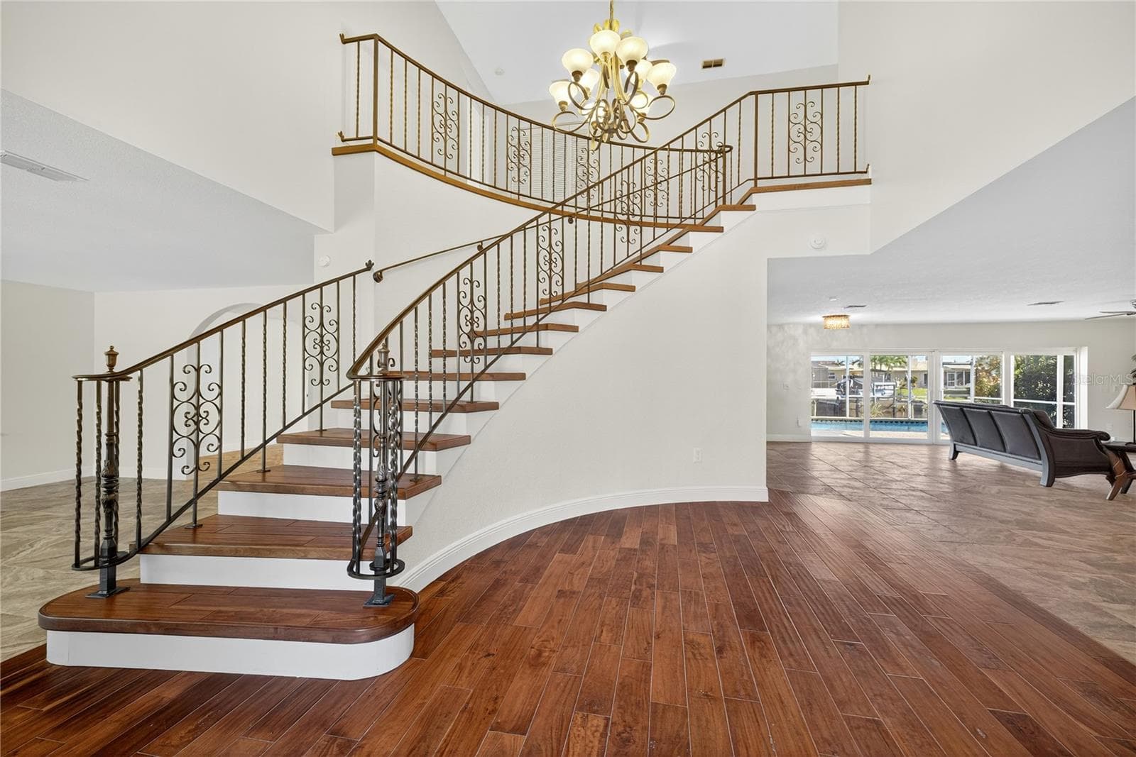 5124 South Shore Dr photo 3