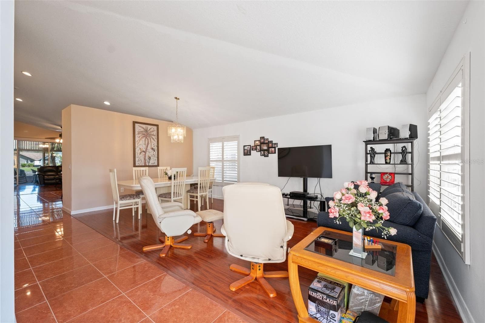 1201 Dustan Pl photo 5