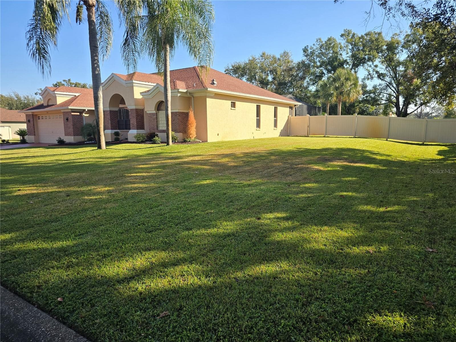1030 Rowland Pickert Ln photo 3