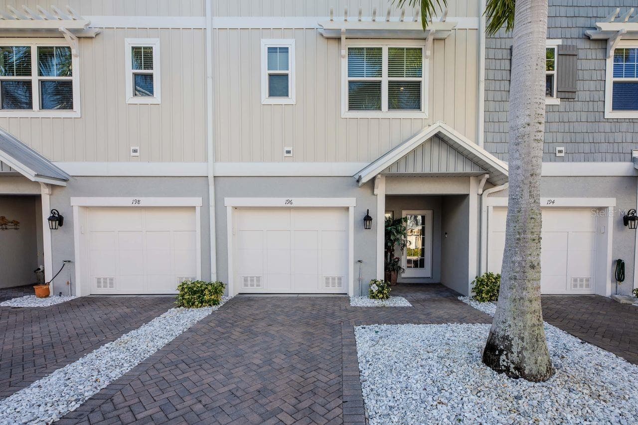 196 Haven Beach Dr photo 3