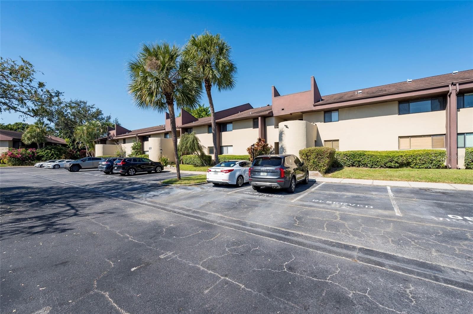 735 S Village Dr N #206 photo 3