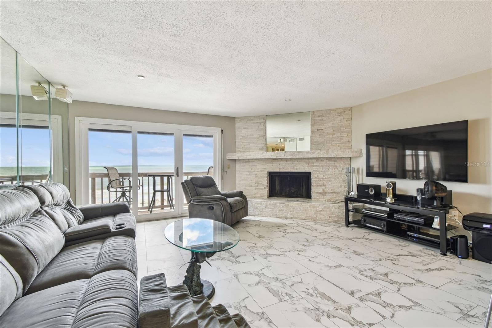 19010 Gulf Blvd #203 photo 4
