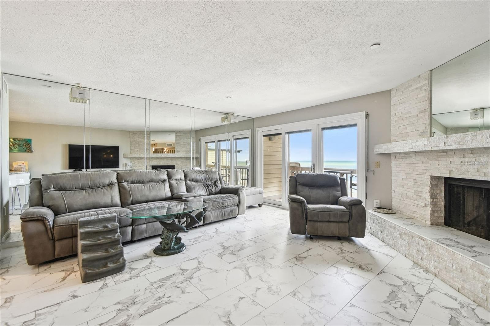 19010 Gulf Blvd #203 photo 5