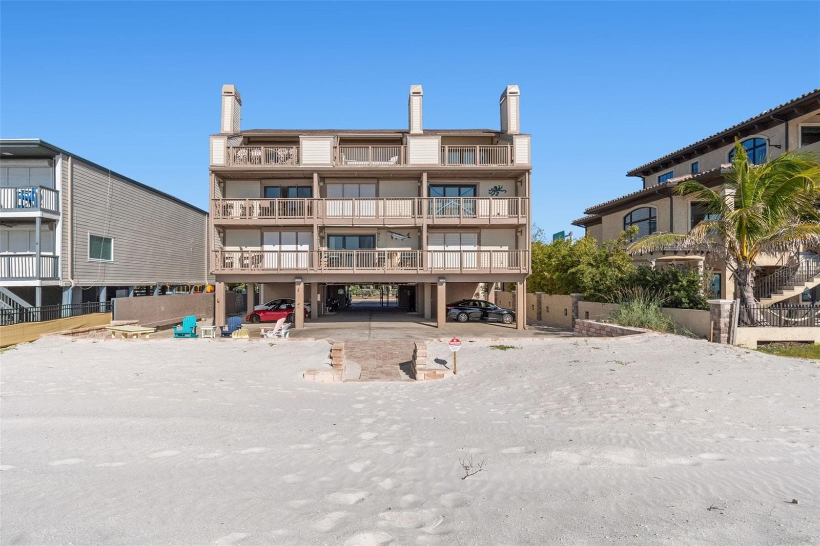 19010 Gulf Blvd #203