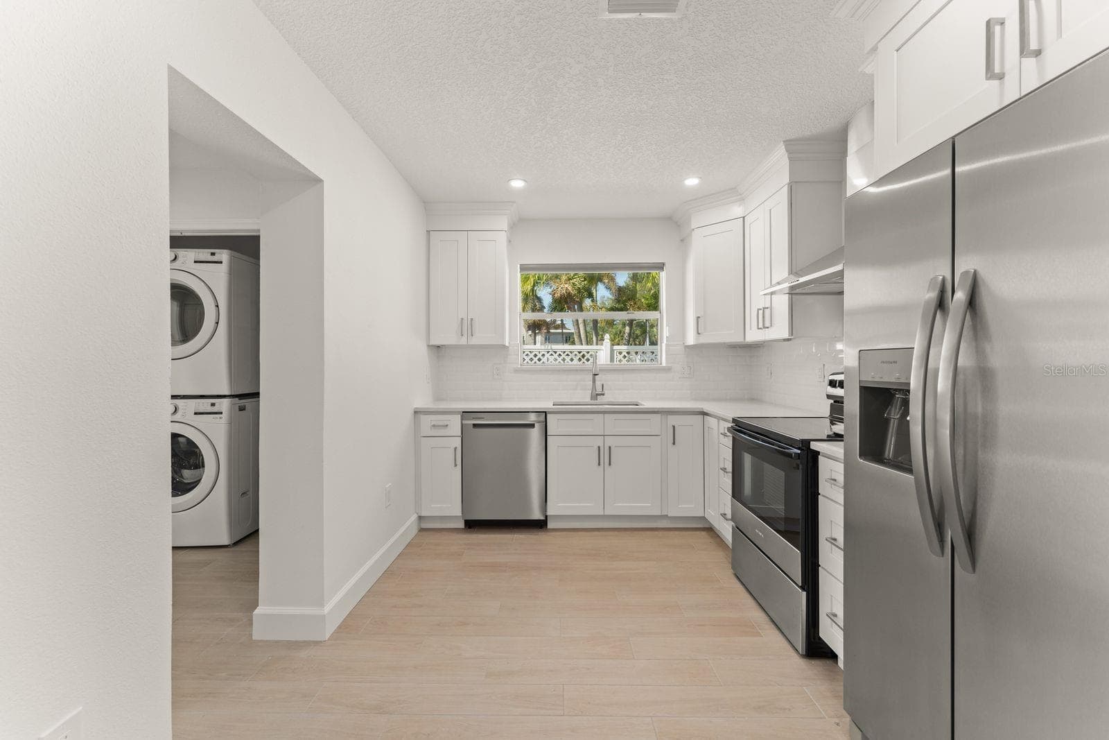 107 4th St photo 5