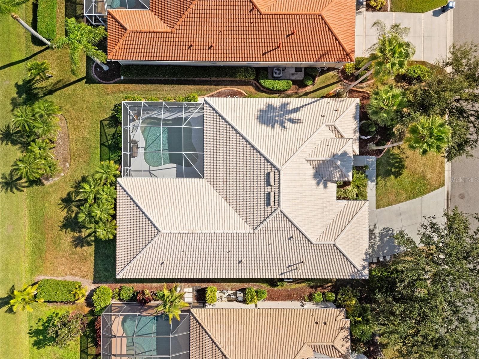 6882 Tailfeather Way