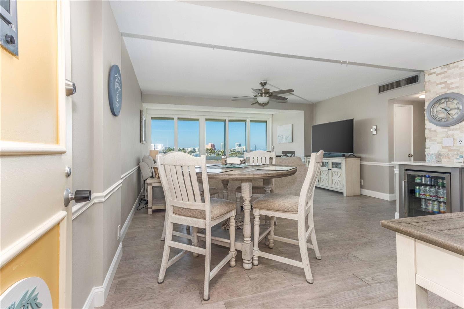 31 Island Way #409