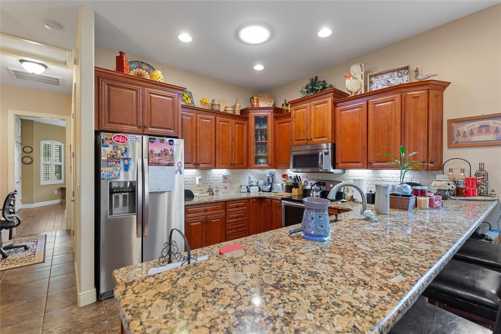 548 Narrow Pond Rd
