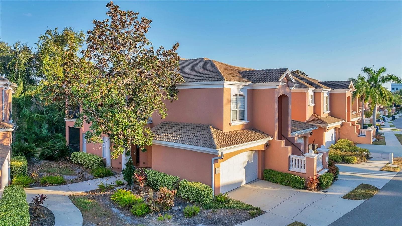 5523 46th CT W photo 4