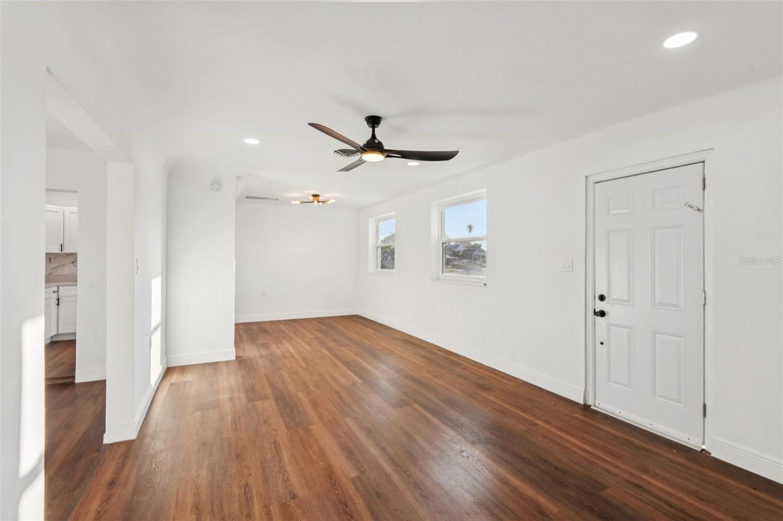 410 Virginia Ave photo 4