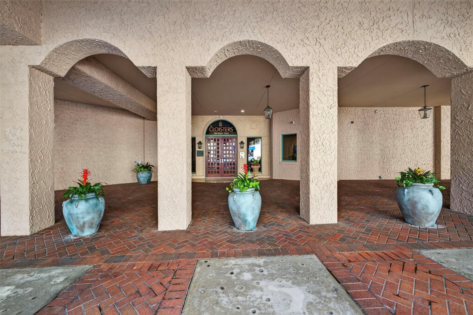 288 Beach Dr NE #4B photo 3
