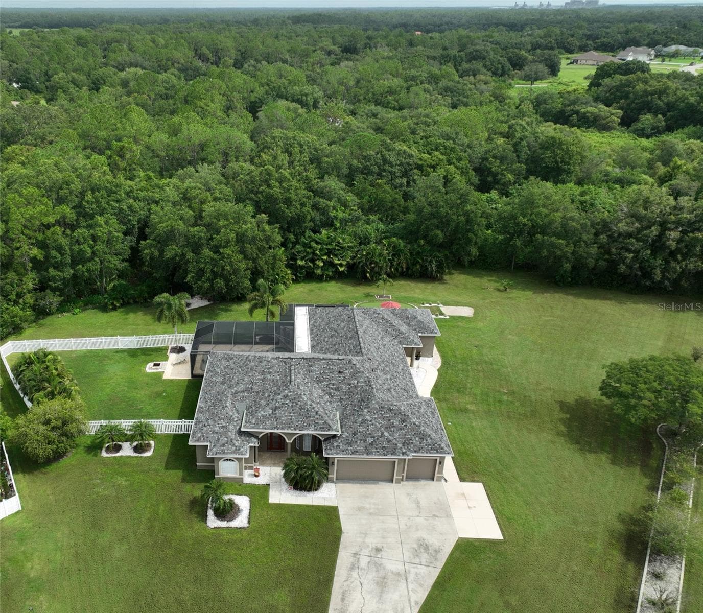 17706 Bridlewood CT photo 3