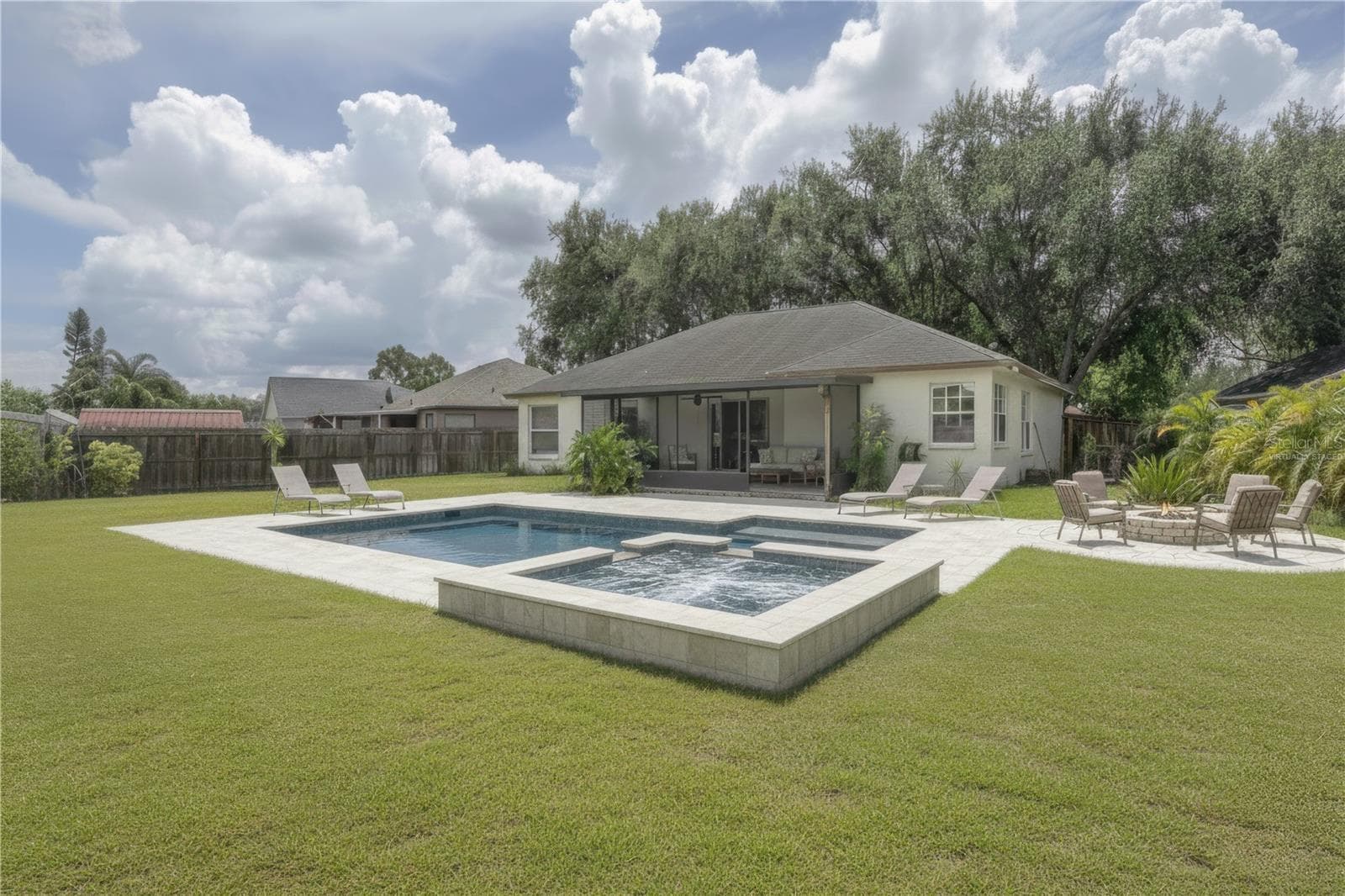 1052 Malletwood Dr