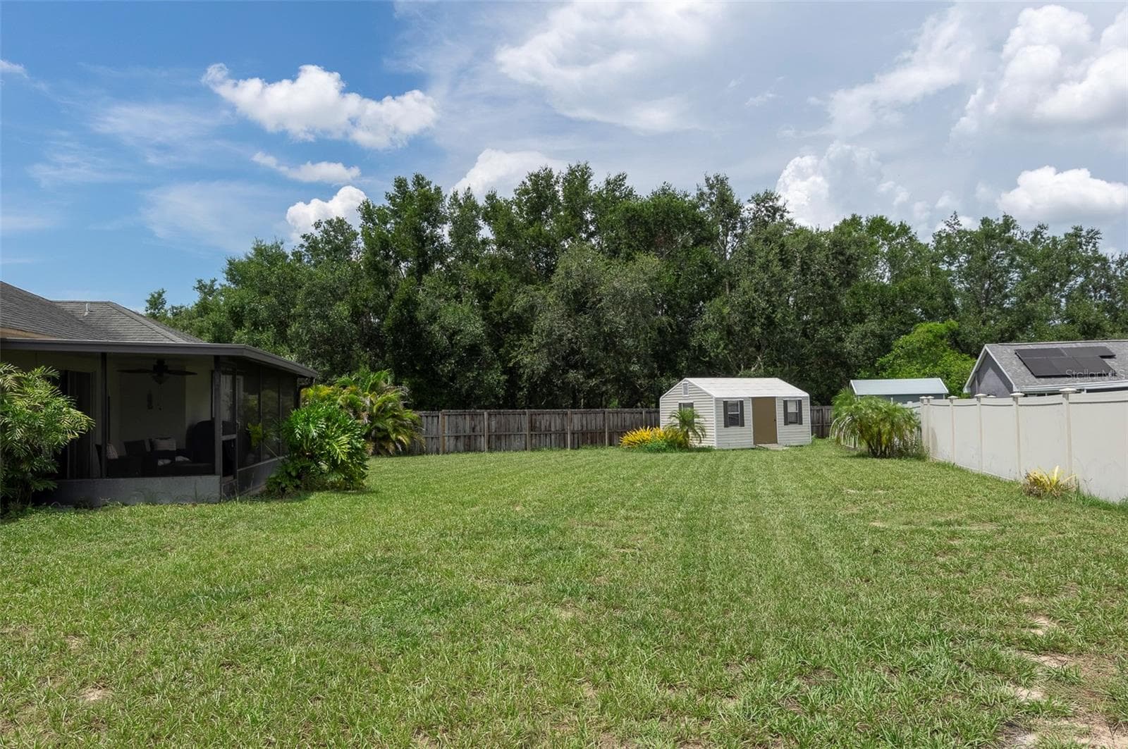1052 Malletwood Dr photo 5