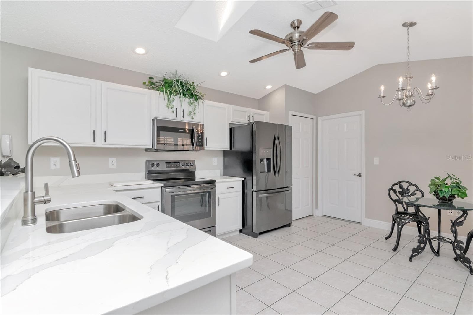 9500 Green Needle Dr photo 4