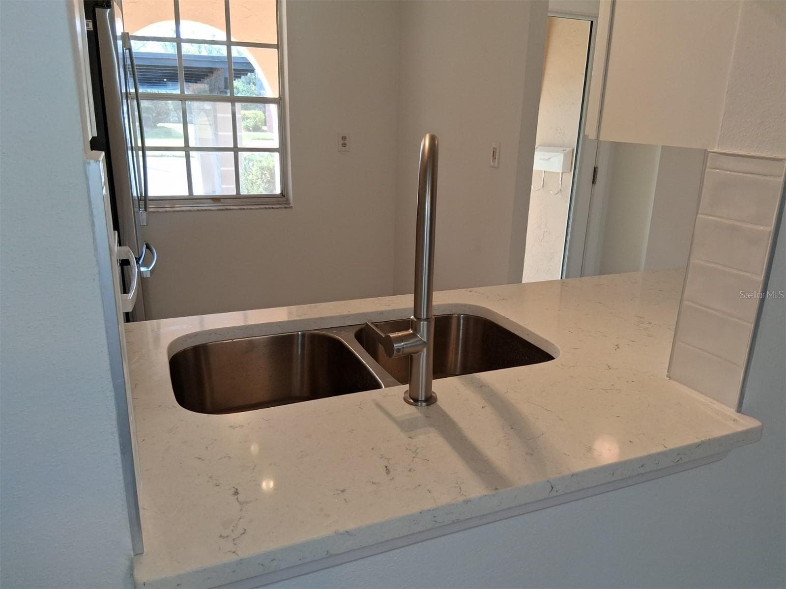 4326 Summersun Dr photo 4