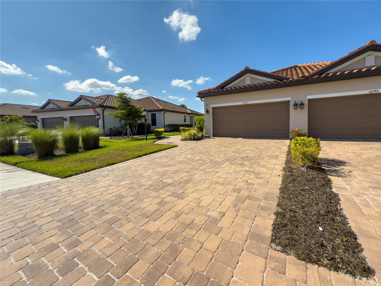 6250 Plateau CT photo 3