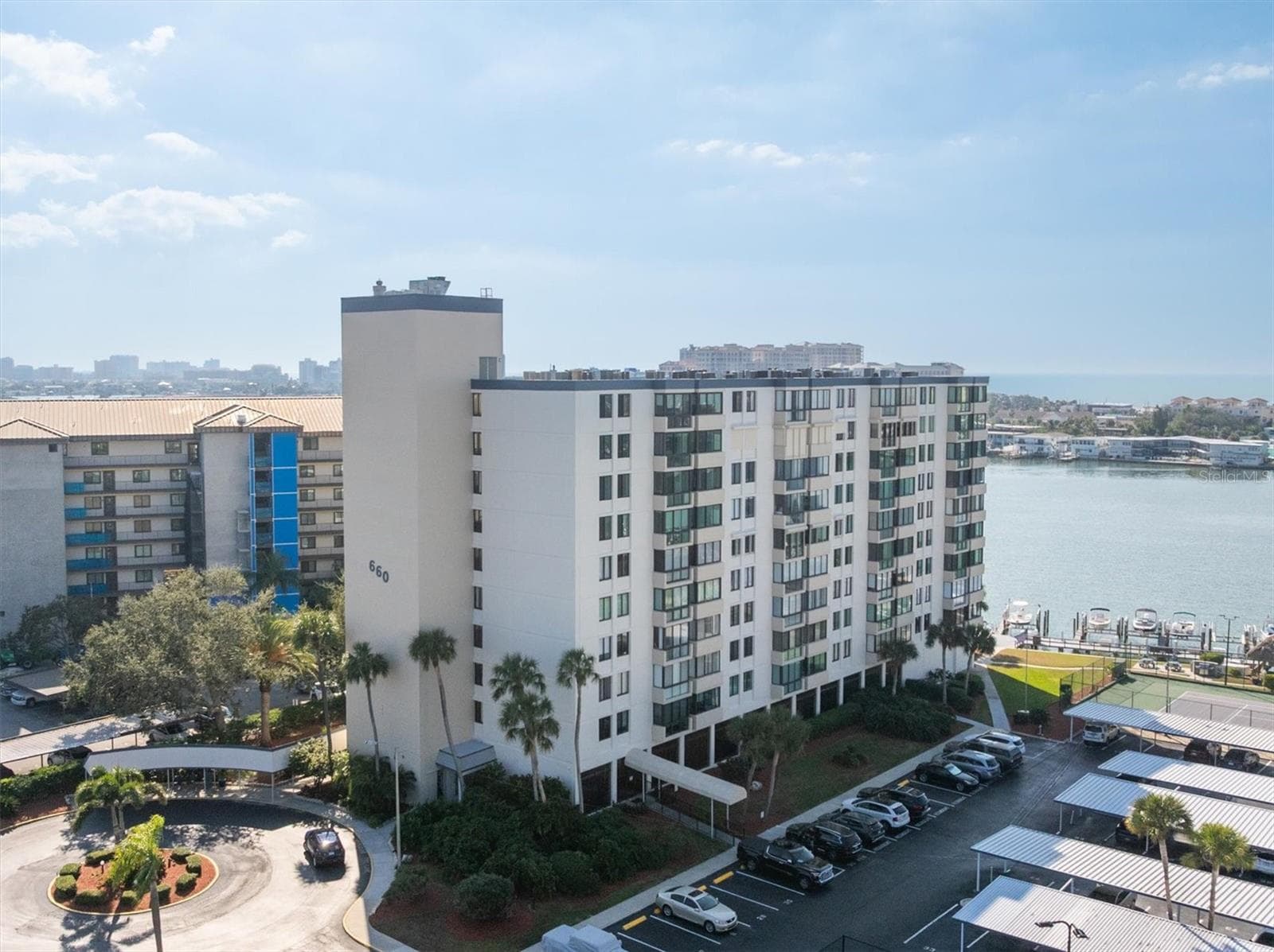 660 Island Way #506