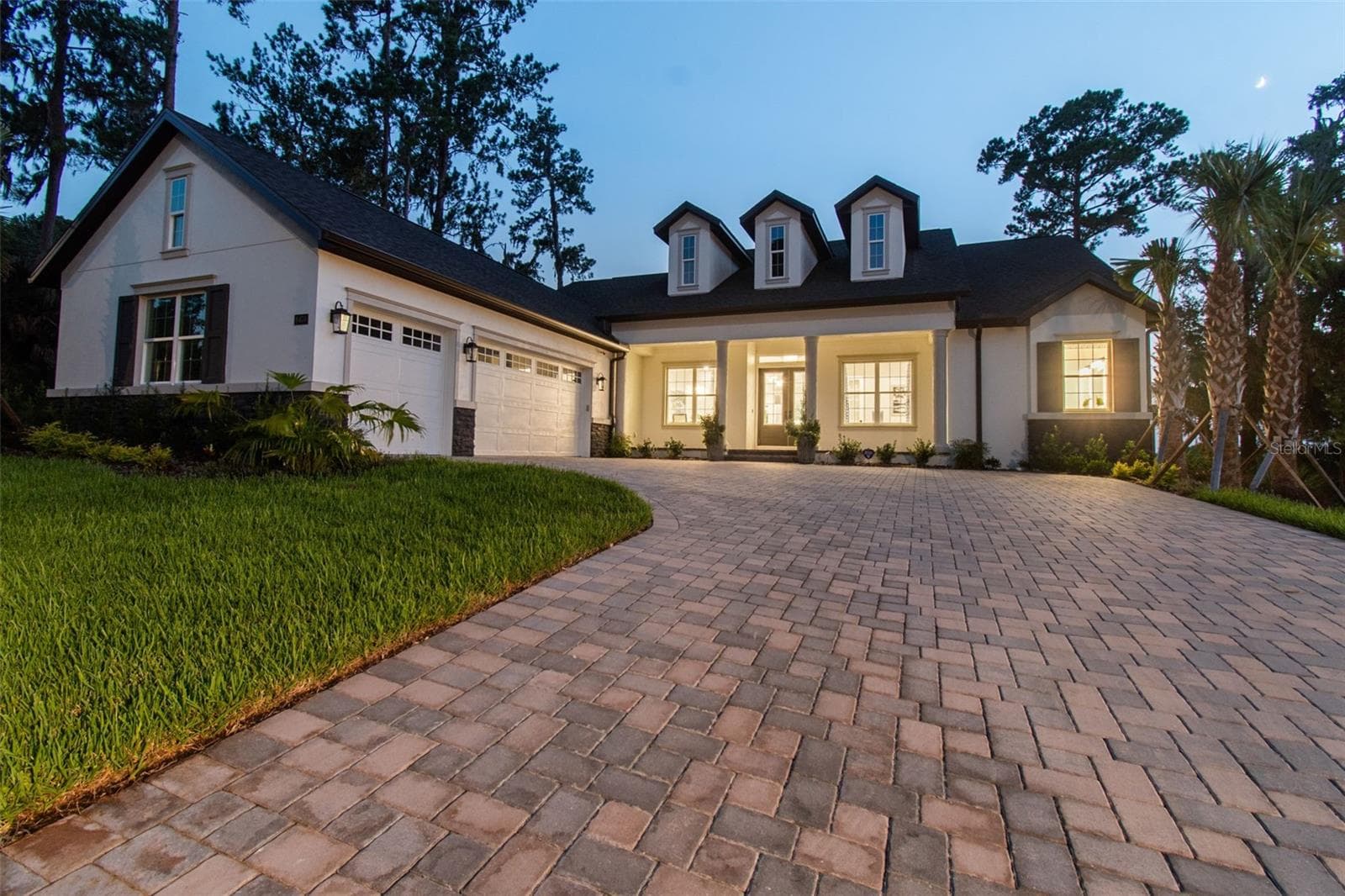 6470 Summit View Dr photo 3