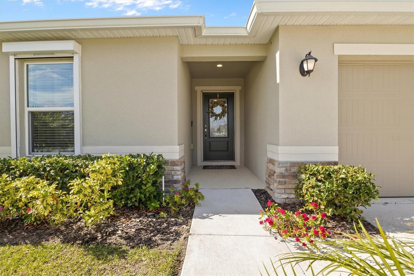 1591 Mattie Pointe Pl