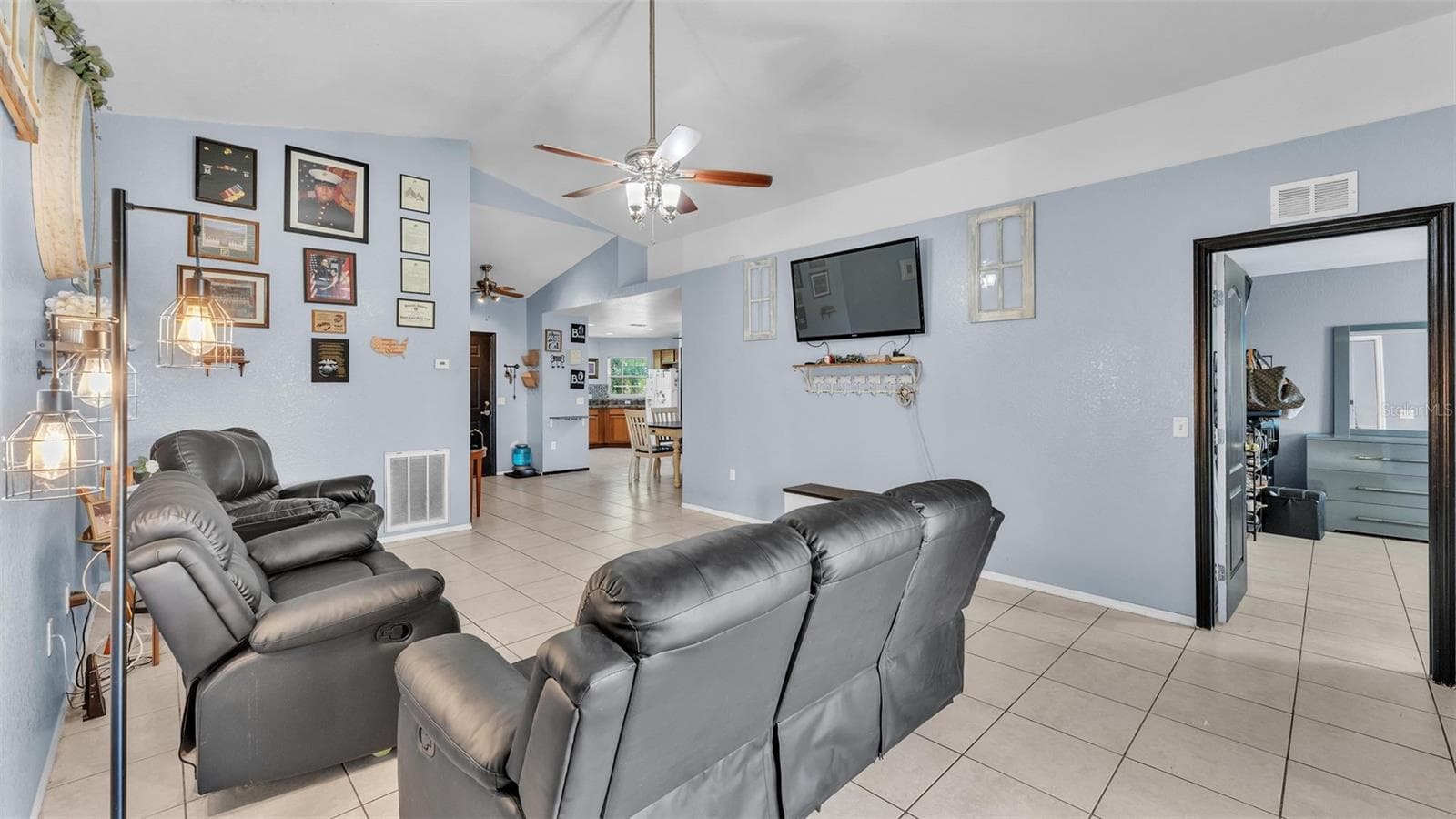 834 Auburn Preserve Blvd photo 4