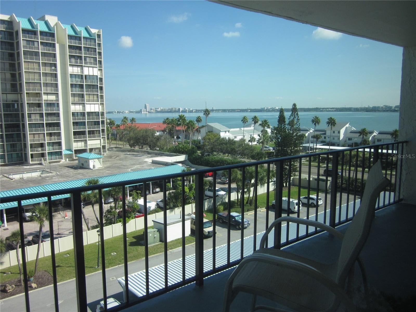 1400 Gulf Blvd #608 photo 3