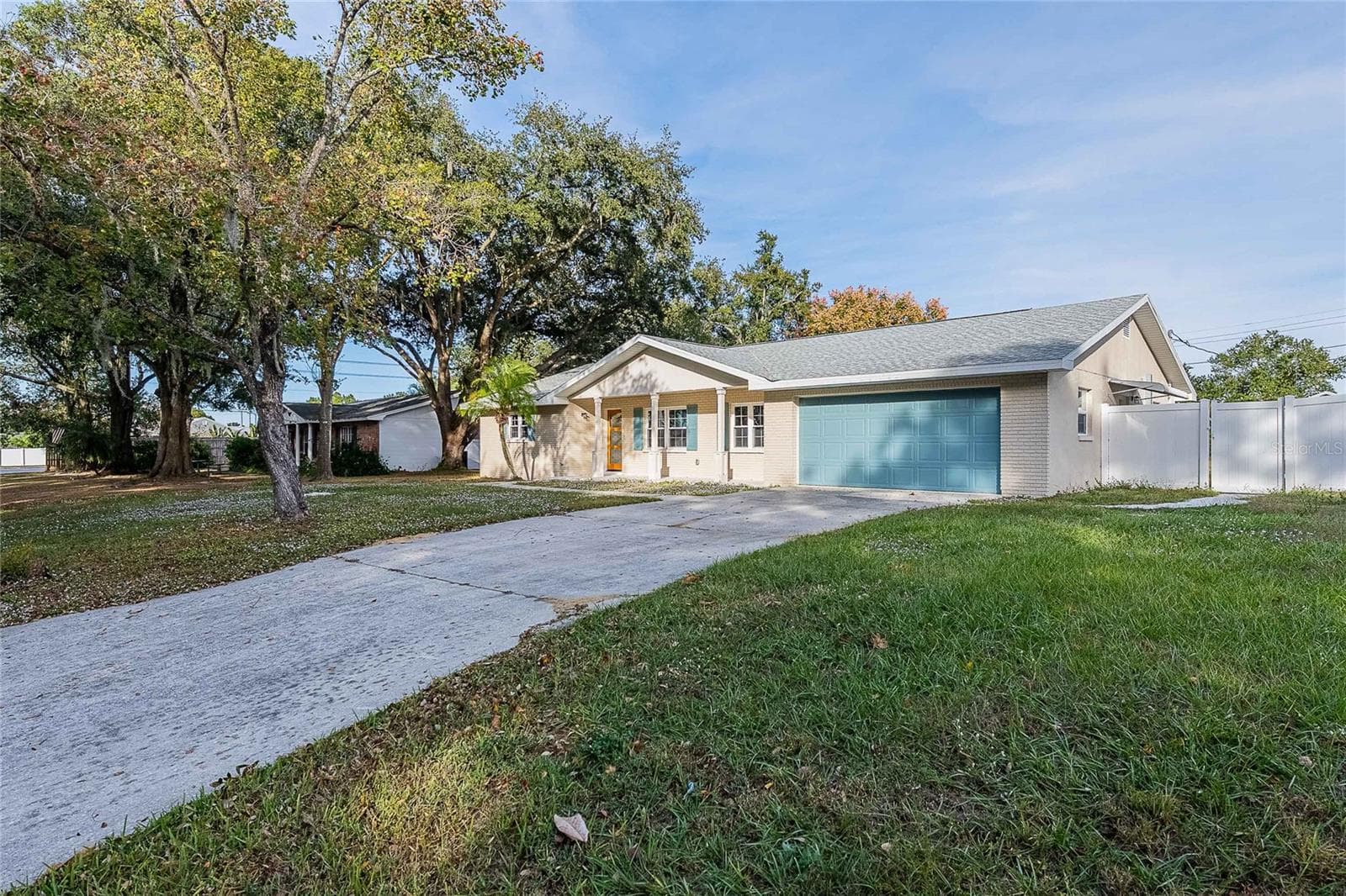 6212 Woodsfield Way photo 4