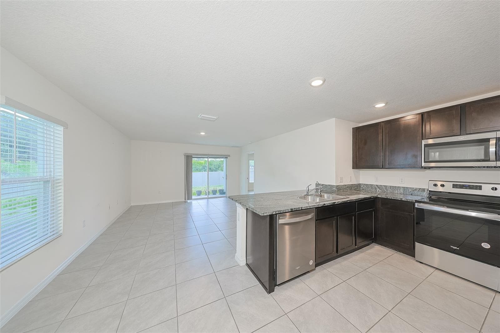 12136 Lily Magnolia Ln photo 5