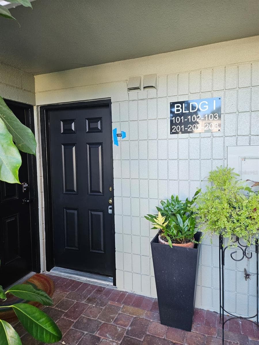 2424 W Tampa Bay Blvd #I102
