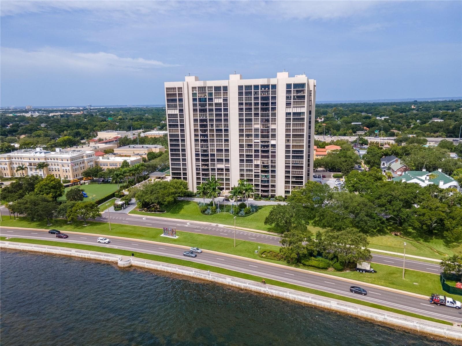 3301 Bayshore Blvd #302E photo 3