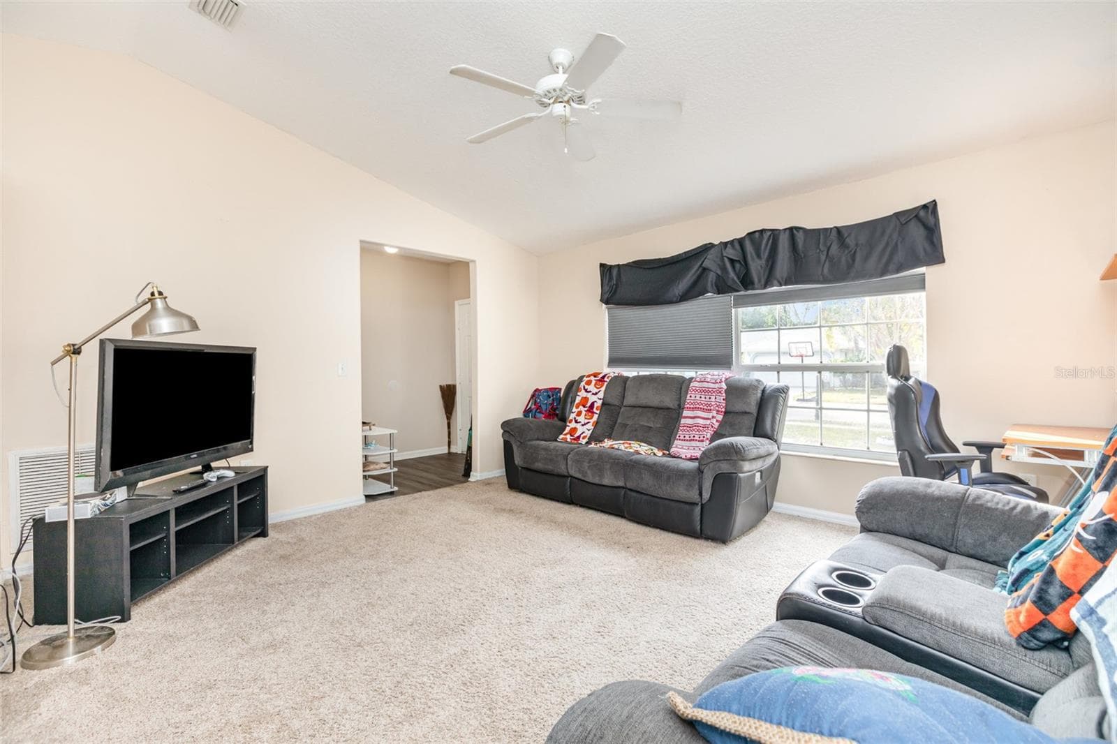 4907 21st Way E photo 3