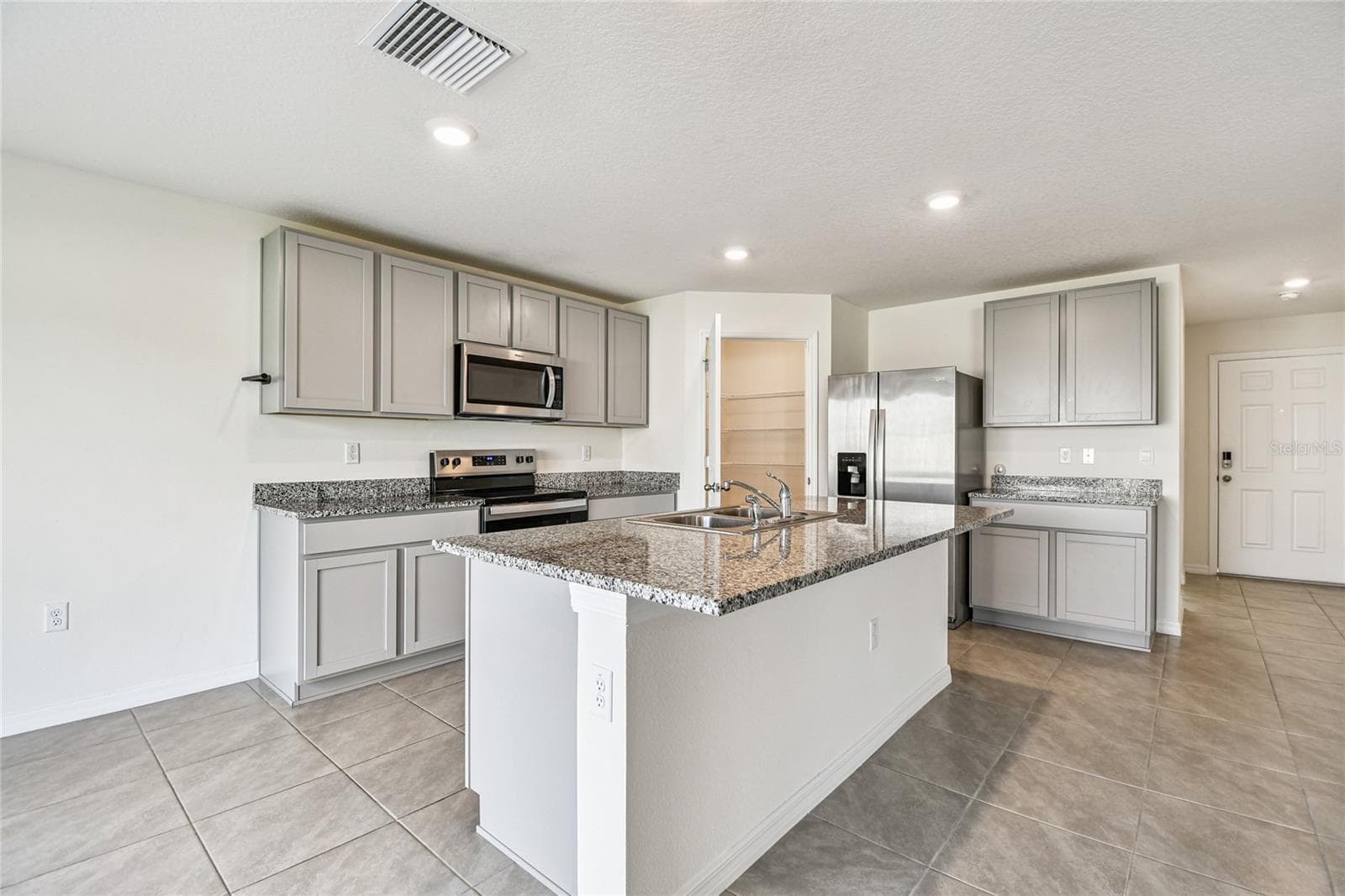 9208 Mission Bay Pl photo 5