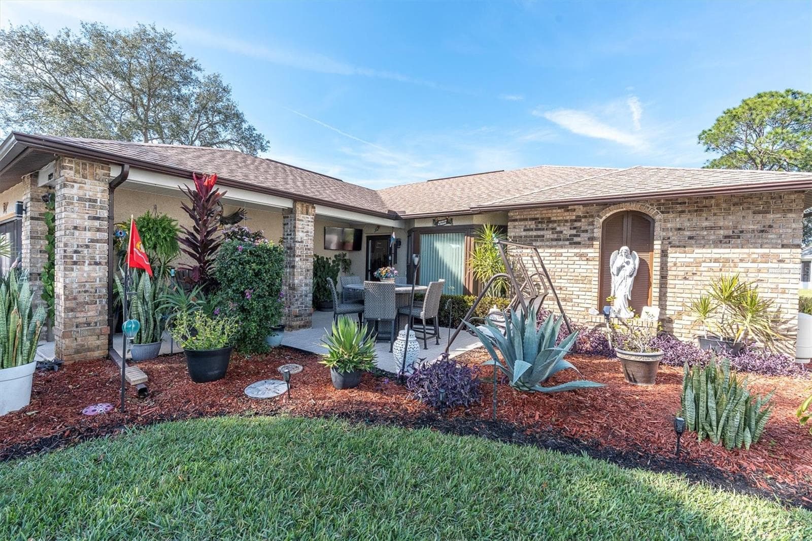 7099 Pond View CT photo 4