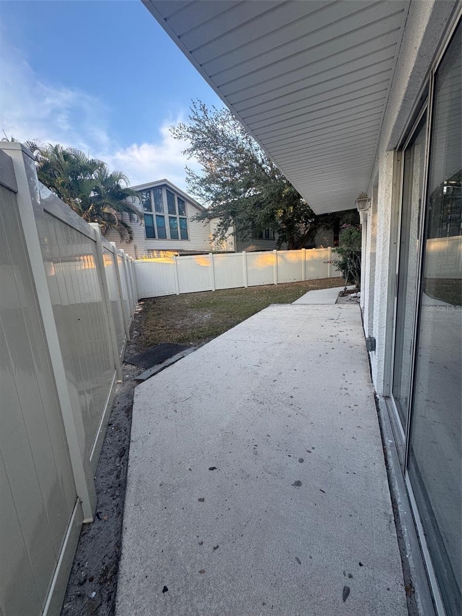 9548 Orange Valley CT photo 4
