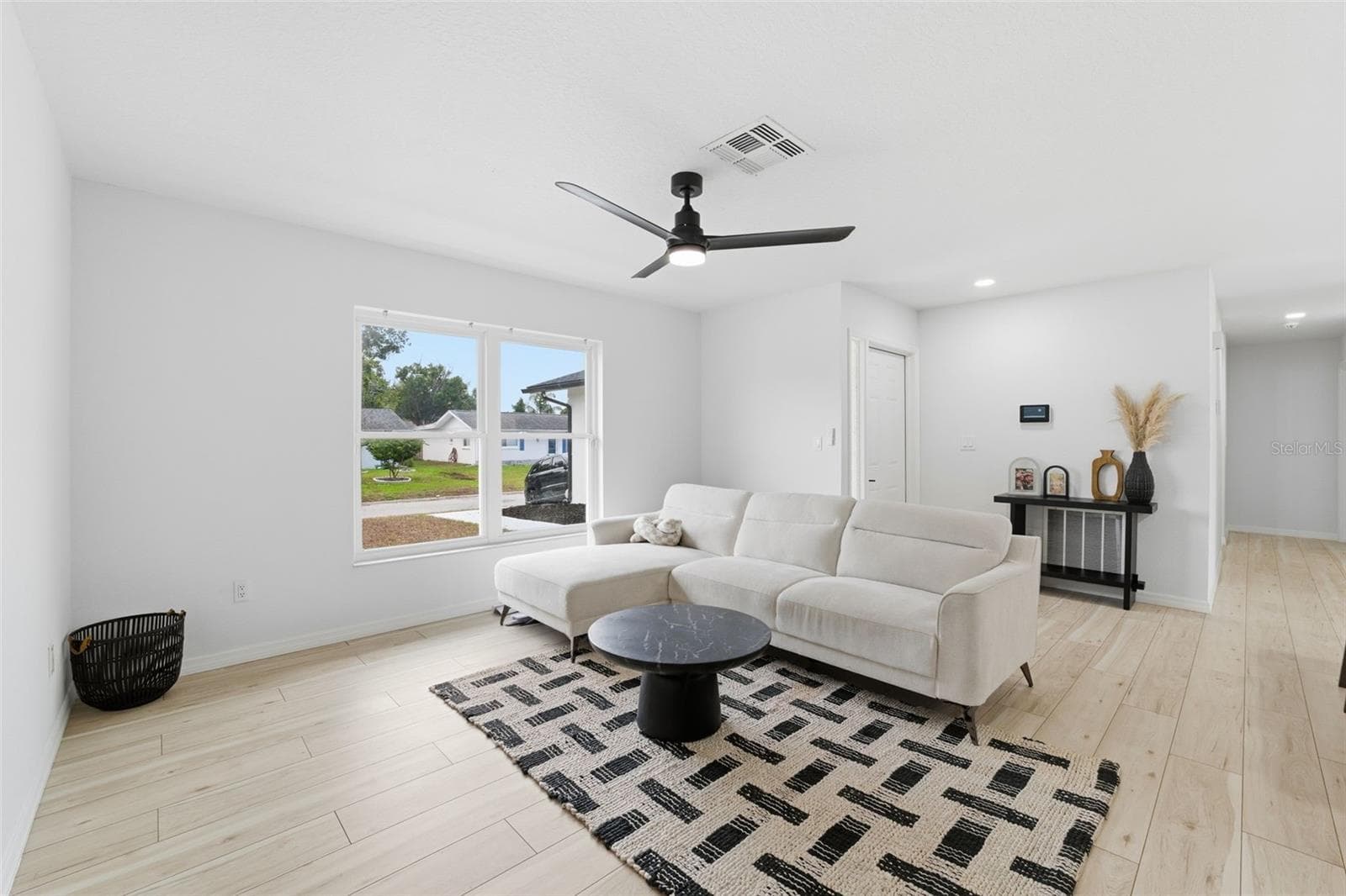 8025 San Fernando Dr photo 5