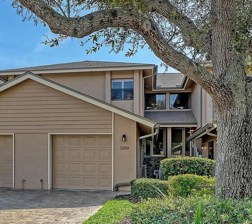 5260 Heron Way #202