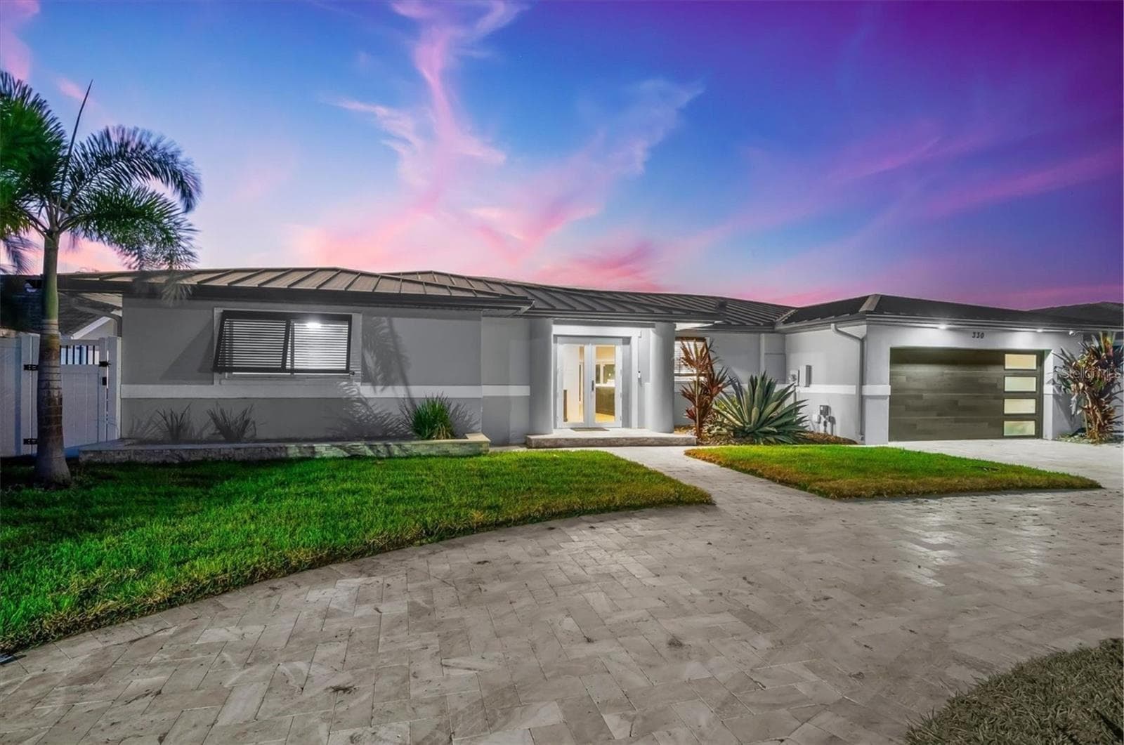 330 Leeward Is photo 3