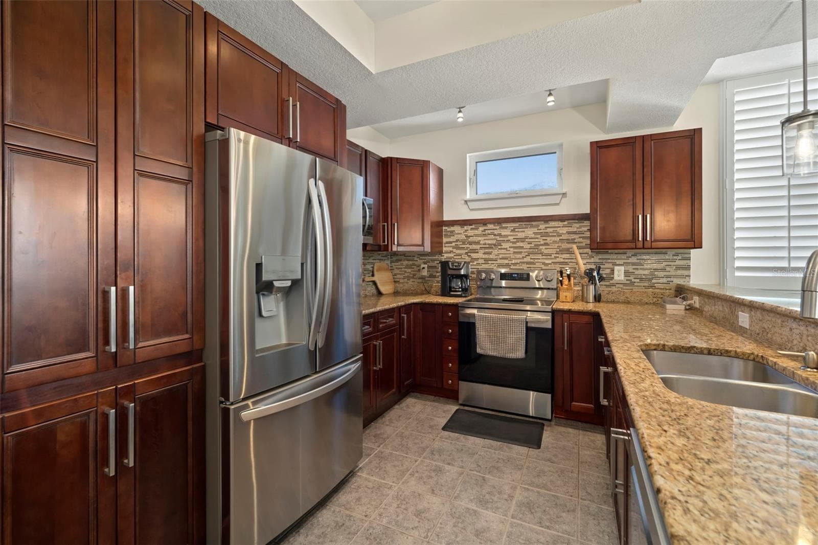 435 S Oregon Ave #305