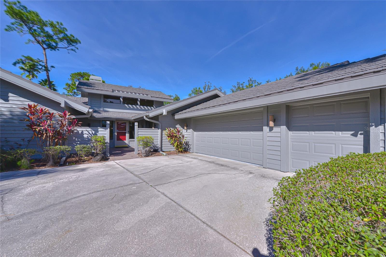 5355 Cobblestone CT photo 3