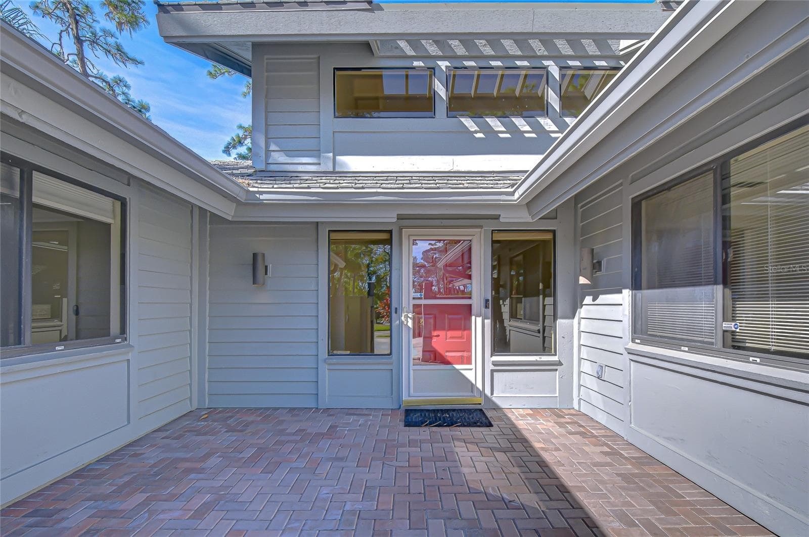 5355 Cobblestone CT photo 4