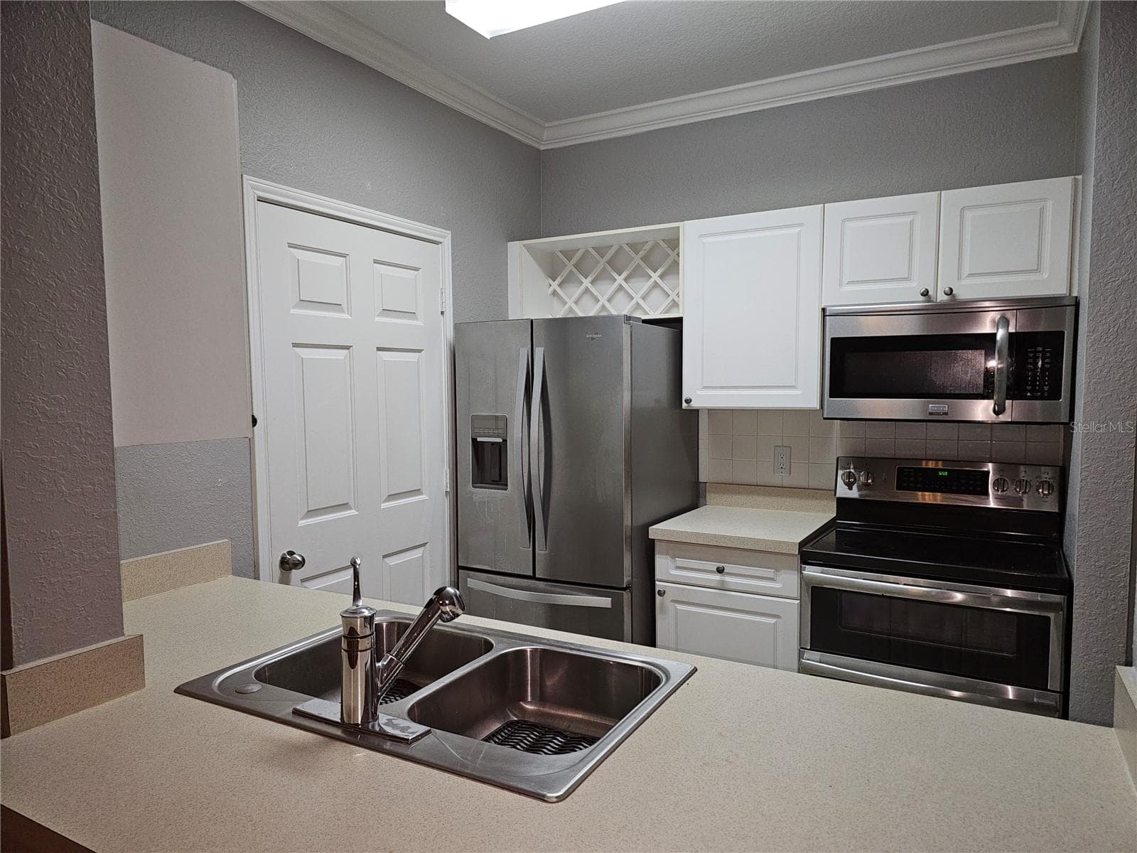 1216 S Missouri Ave #202 photo 3