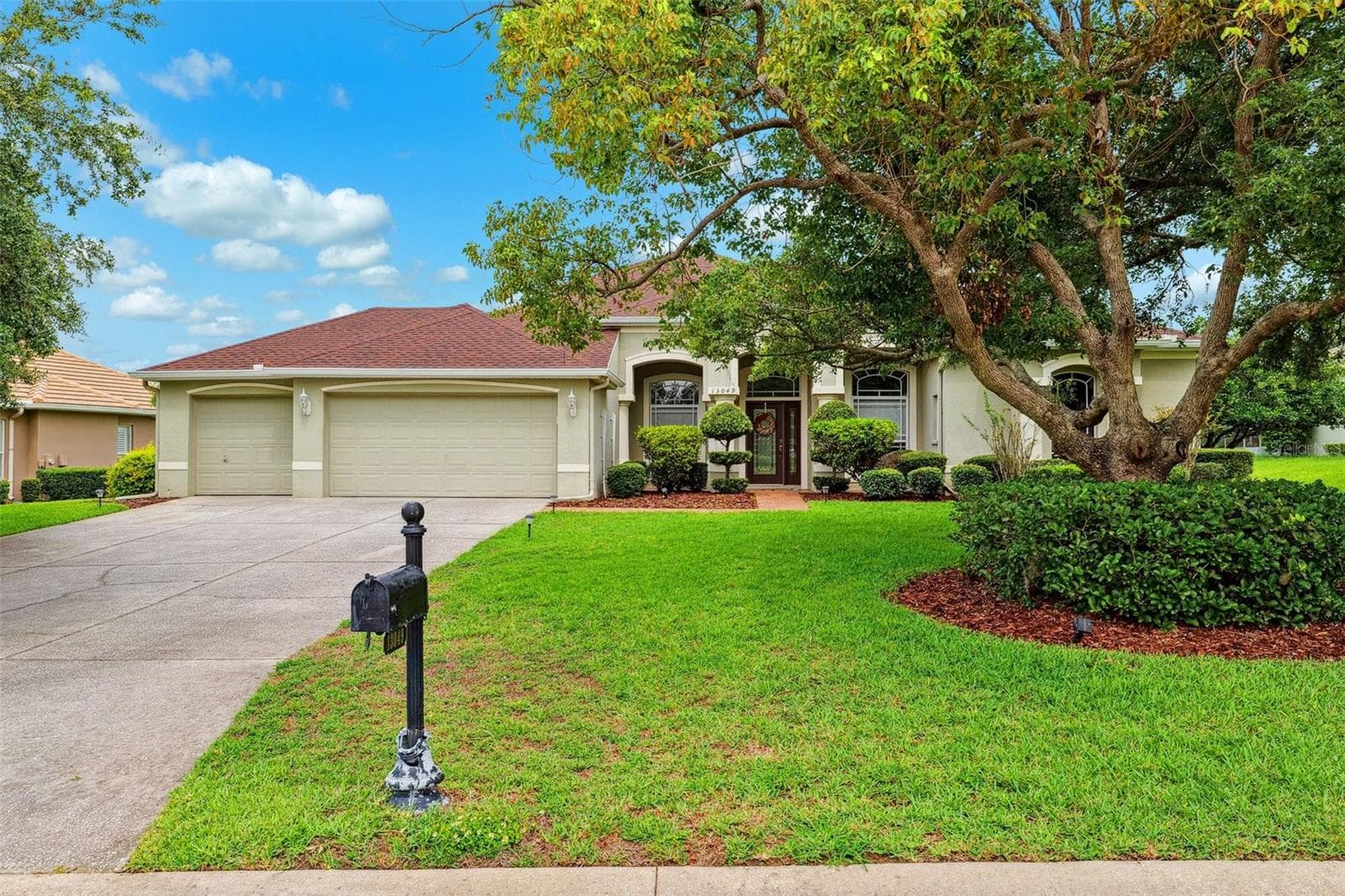 13049 Thoroughbred Dr photo 3