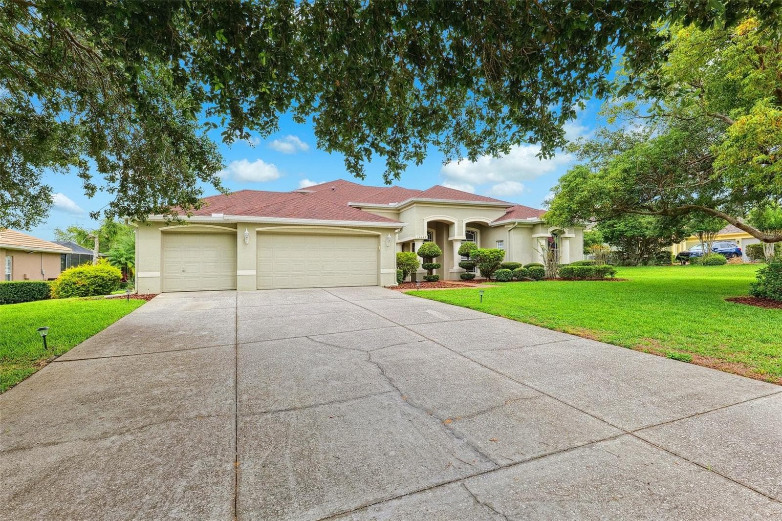13049 Thoroughbred Dr photo 4