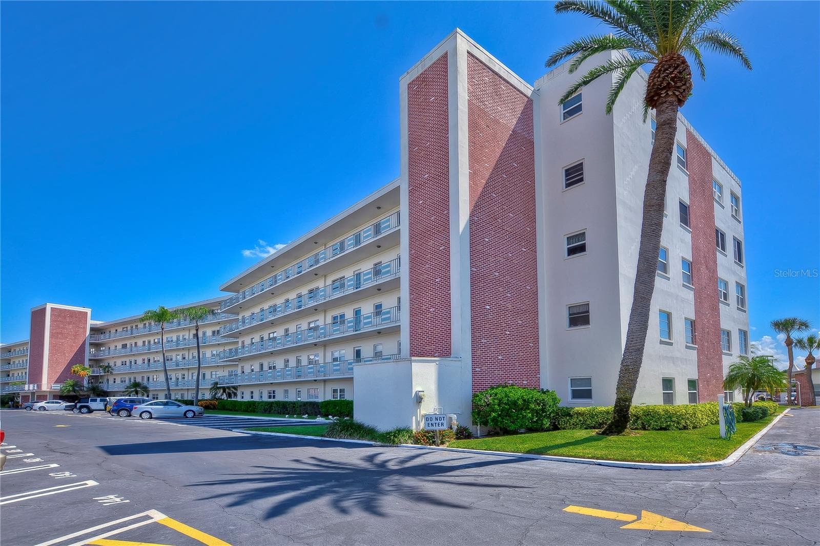 5575 Gulf Blvd #323 photo 3