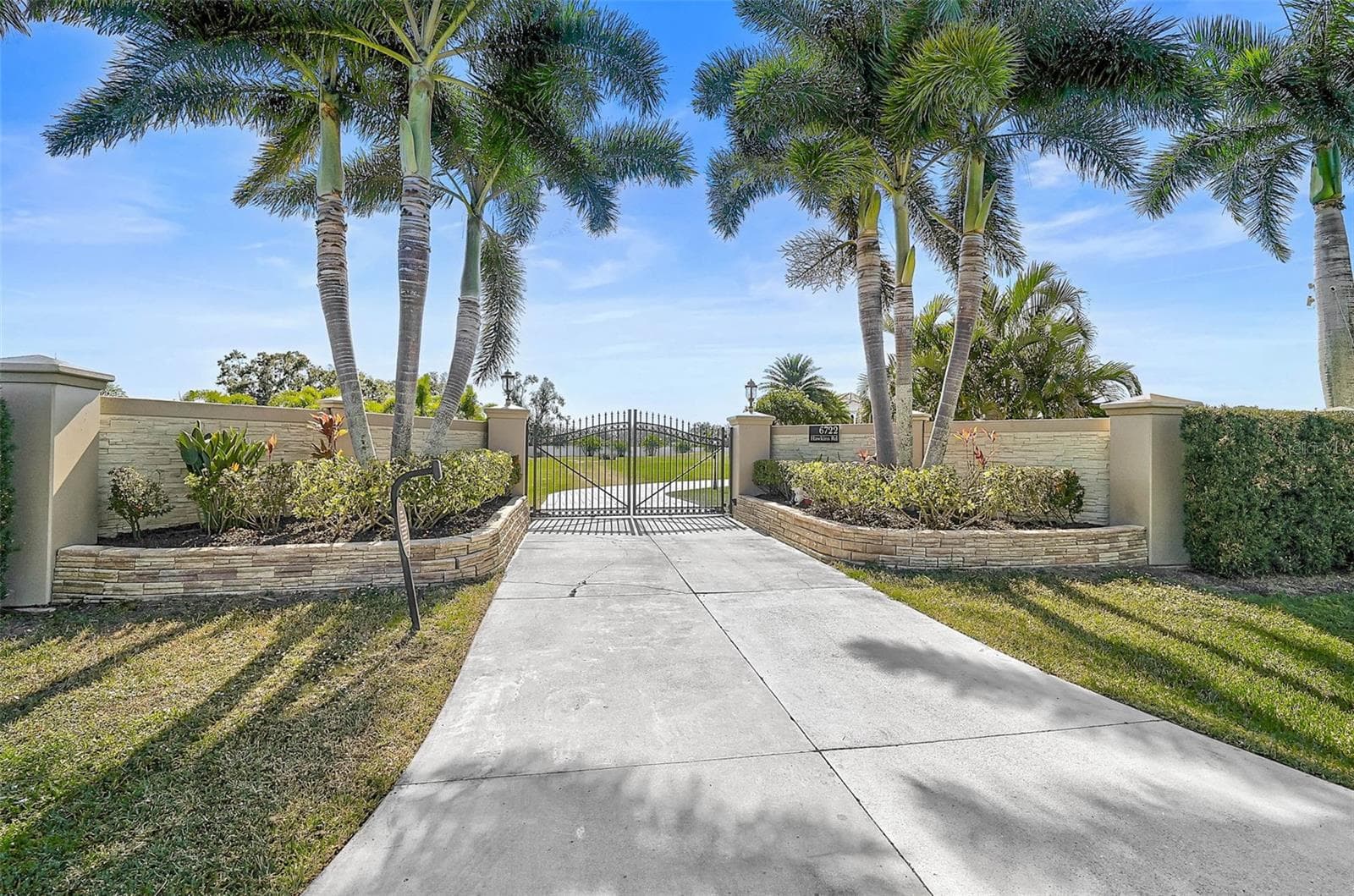 6722 Hawkins Rd photo 5